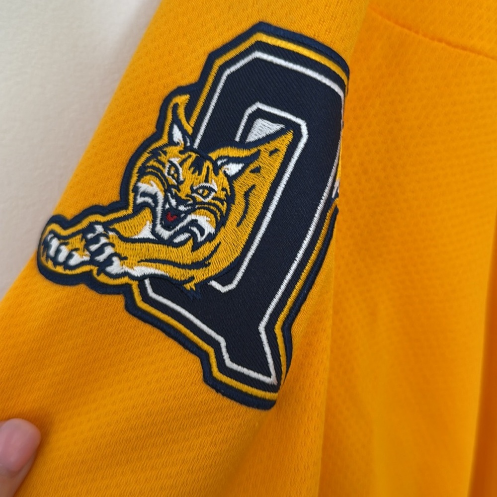 Quinnipiac Hockey Jersey - Picture 4 of 4